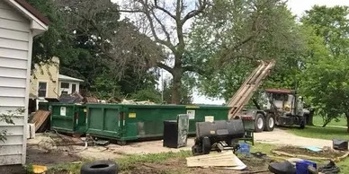 YARD JUNK REMOVAL CLEAN UP